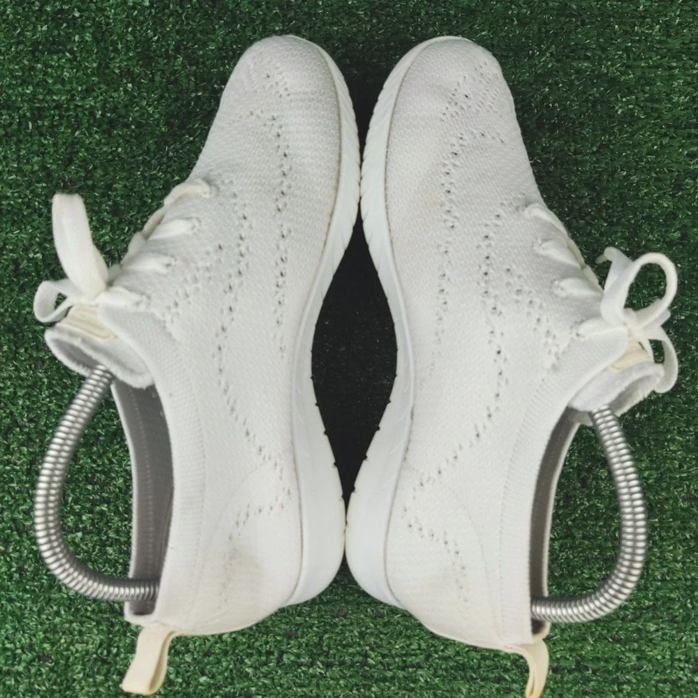 Skechers Sneakers Womens 7.5 White Ultra Flex Bright Horizon Lace Up Knit 23630